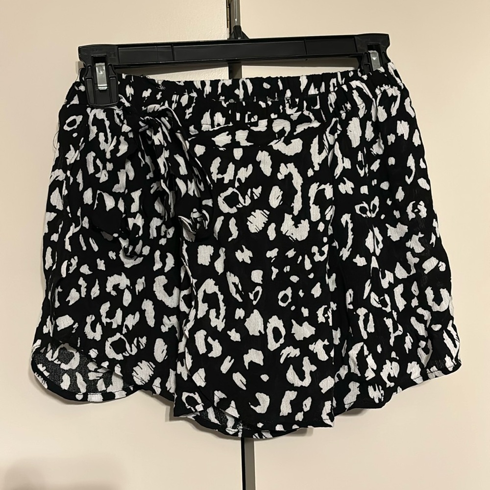 Lulus black & white cheetah high waisted- wrap skort